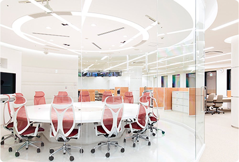 円形会議室 MEETING ROOM